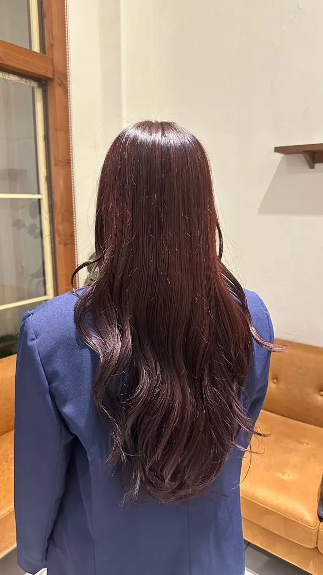 ロング カラー レッドカラー レイヤーカット カット ヘアカラー 🎀 RUNA🎀のヘアスタイル
