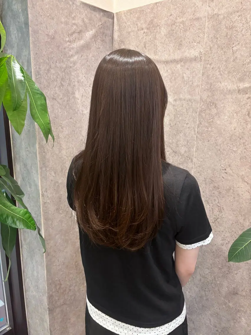 ロング レイヤーカット GARDENes府中 重保美咲のヘアスタイル