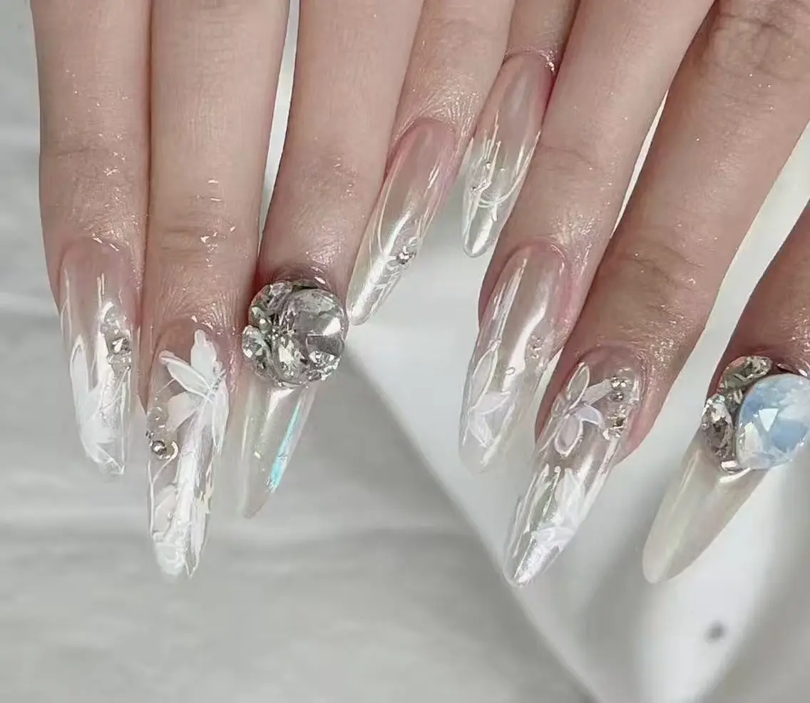 ネイル オーロラネイル フラワーネイル フットネイル フレンチネイル ジェルネイル ハンドネイル BabyYouMi nailのネイルデザイン