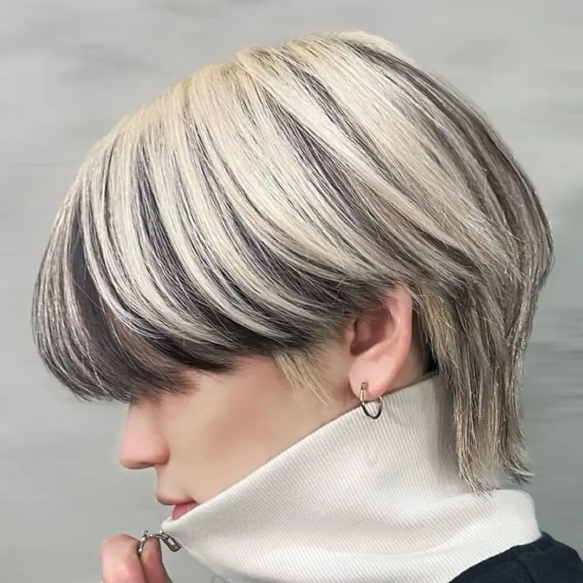 【メンズこそハイトーン✨】ブリーチダブルカラー+骨格矯正メンズカットの写真