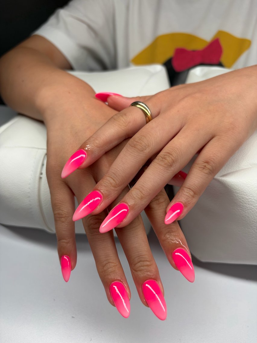 ネイル ハンドネイル eyelash& nailsalonMのネイルデザイン