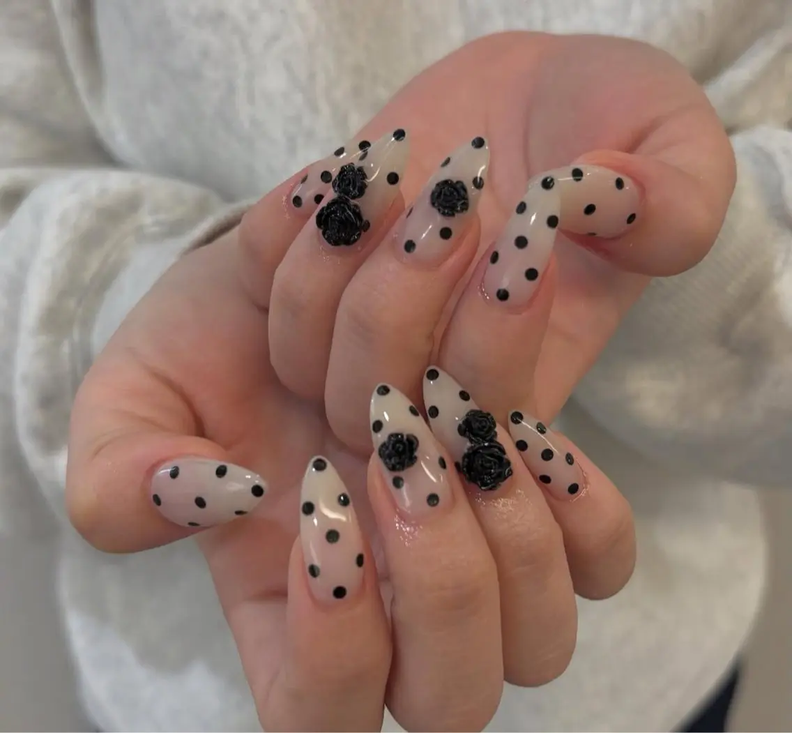 ネイル オーロラネイル フレンチネイル ジェルネイル ハロウィン キラキラネイル H.baby Nail Salonのネイルデザイン