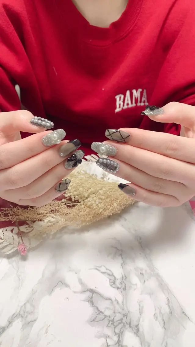 ネイル ハンドネイル はな💎ネイル ワンホン、長さ出しのネイルデザイン
