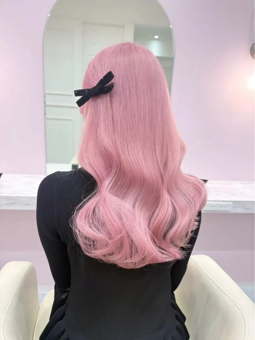 ロング カラー ブリーチ 透明感カラー ハイトーンカラー ラベンダーカラー ラベンダーピンク ヘアカラー ハイトーンカラー💞 くるみ🎀のヘアスタイル