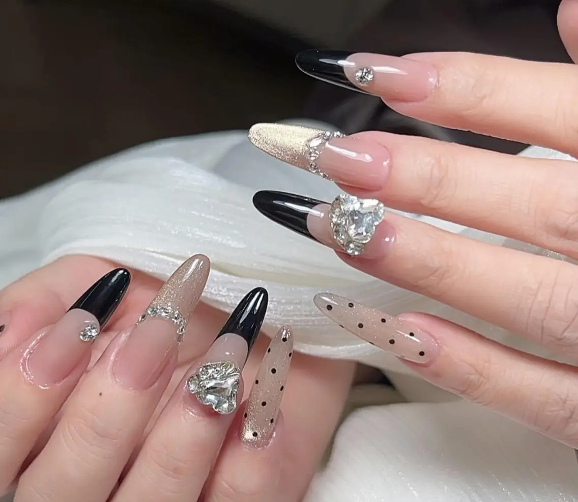 ネイル ハンドネイル 🎀 NaNa_nailのネイルデザイン