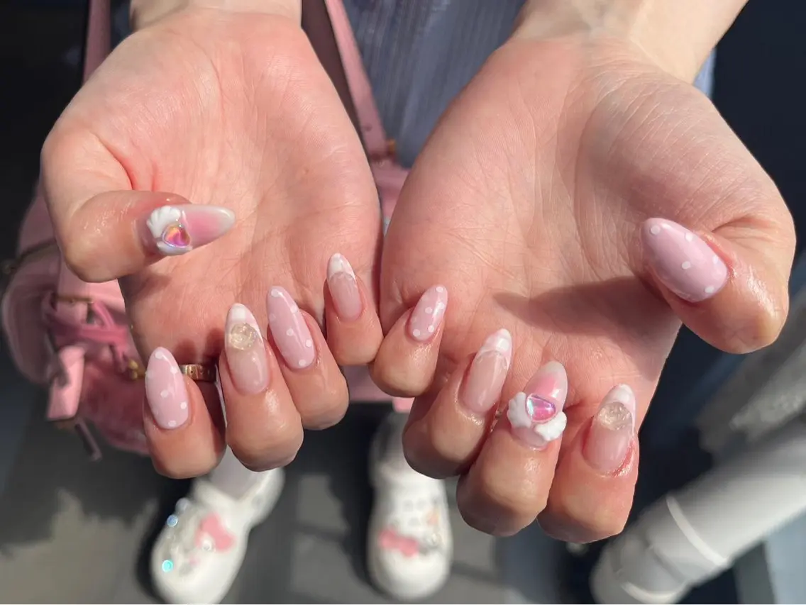 ネイル オーロラネイル ドット フットネイル フレンチネイル ジェルネイル ハンドネイル kiki nail &brow二子玉川のネイルデザイン
