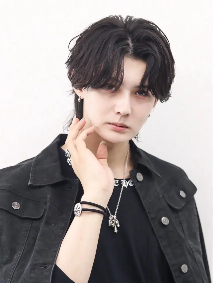 セミロング カラー パーマ ヘアアレンジ メンズ 似合わせカット メンズ特化❤️🔥 RIKU❤️🔥のヘアスタイル