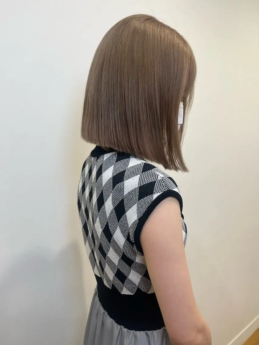 ショート ボブ vince gio 彩織のヘアスタイル