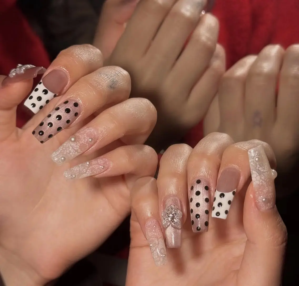 ネイル オーロラネイル チークネイル フットネイル ジェルネイル 韓国ネイル ハンドネイル neco H.babynailのネイルデザイン