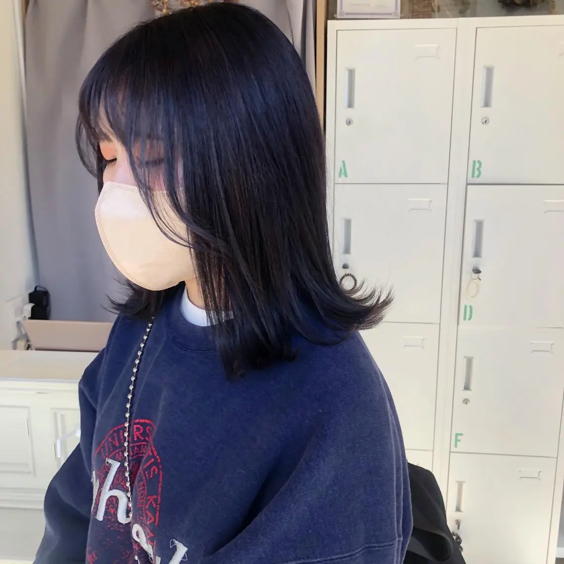 ミディアム カット ヘアカラー トリートメント ＨＩ ROのヘアスタイル