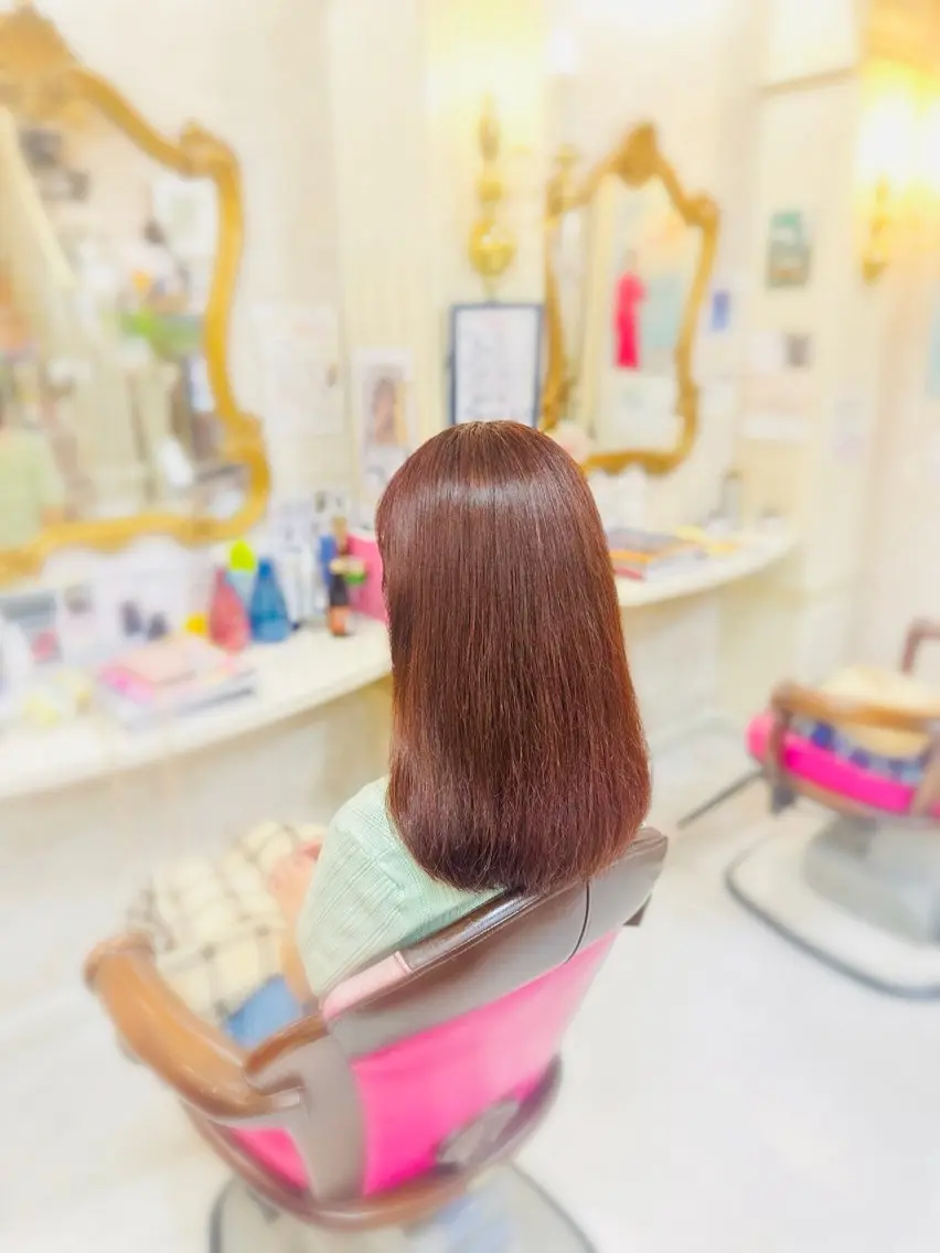 セミロング カット 菅沼 美咲のヘアスタイル
