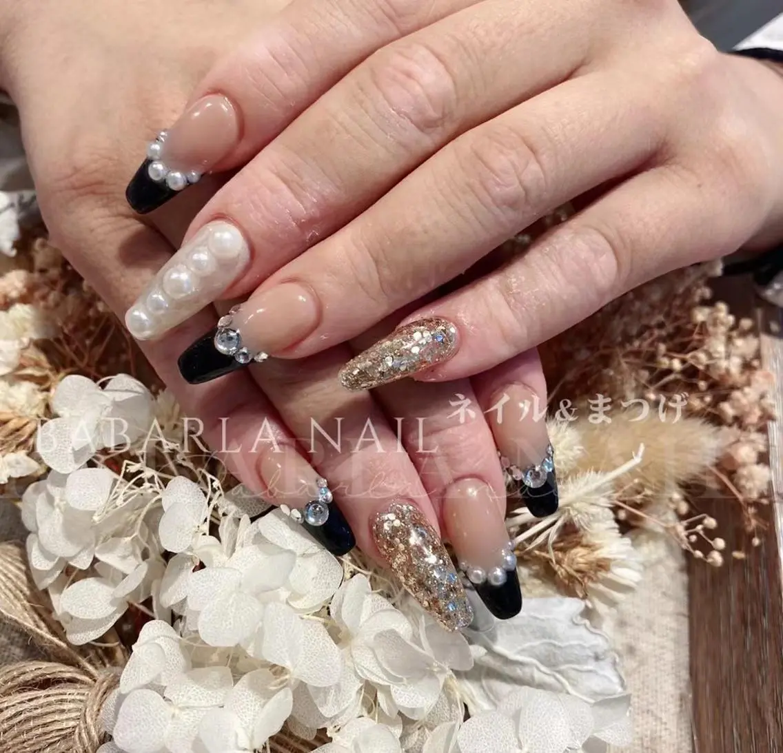 ネイル ゴージャス キラキラネイル Babarla Nailのネイルデザイン