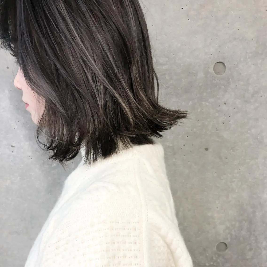 ミディアム カラー ブリーチ ダークグレー グレージュ ハイライトカラー ハイライト 卒業式お呼ばれ🕊️ ヘアセット✴︎ミキのヘアスタイル