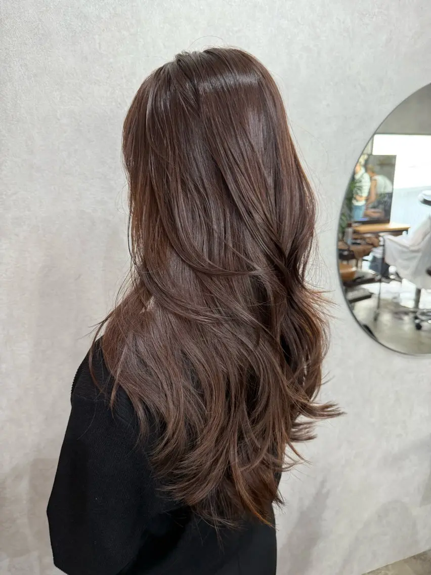 ロング カラー レイヤーカット AIRI layer cut hairのヘアスタイル