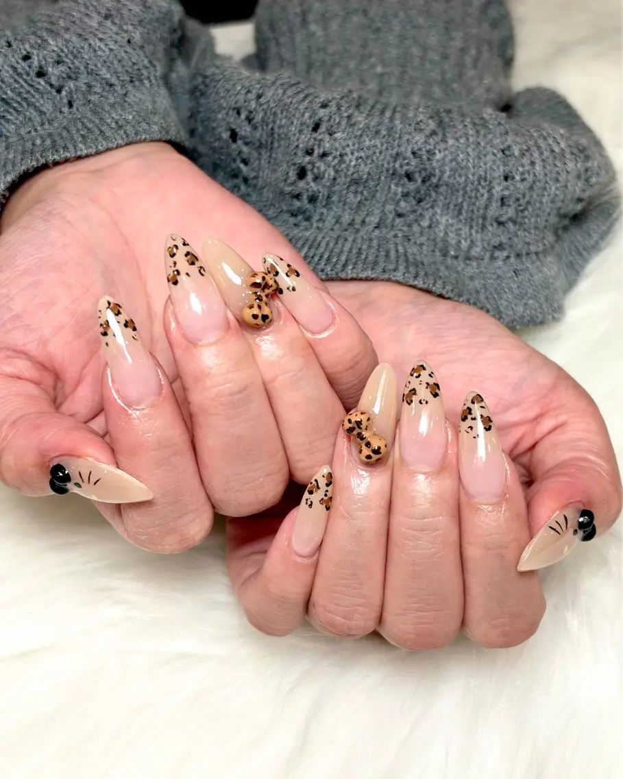 ネイル クリアネイル ドット フラッシュネイル フレンチネイル マグネットネイル ハンドネイル ハンドケア ARIA モモコのネイルデザイン
