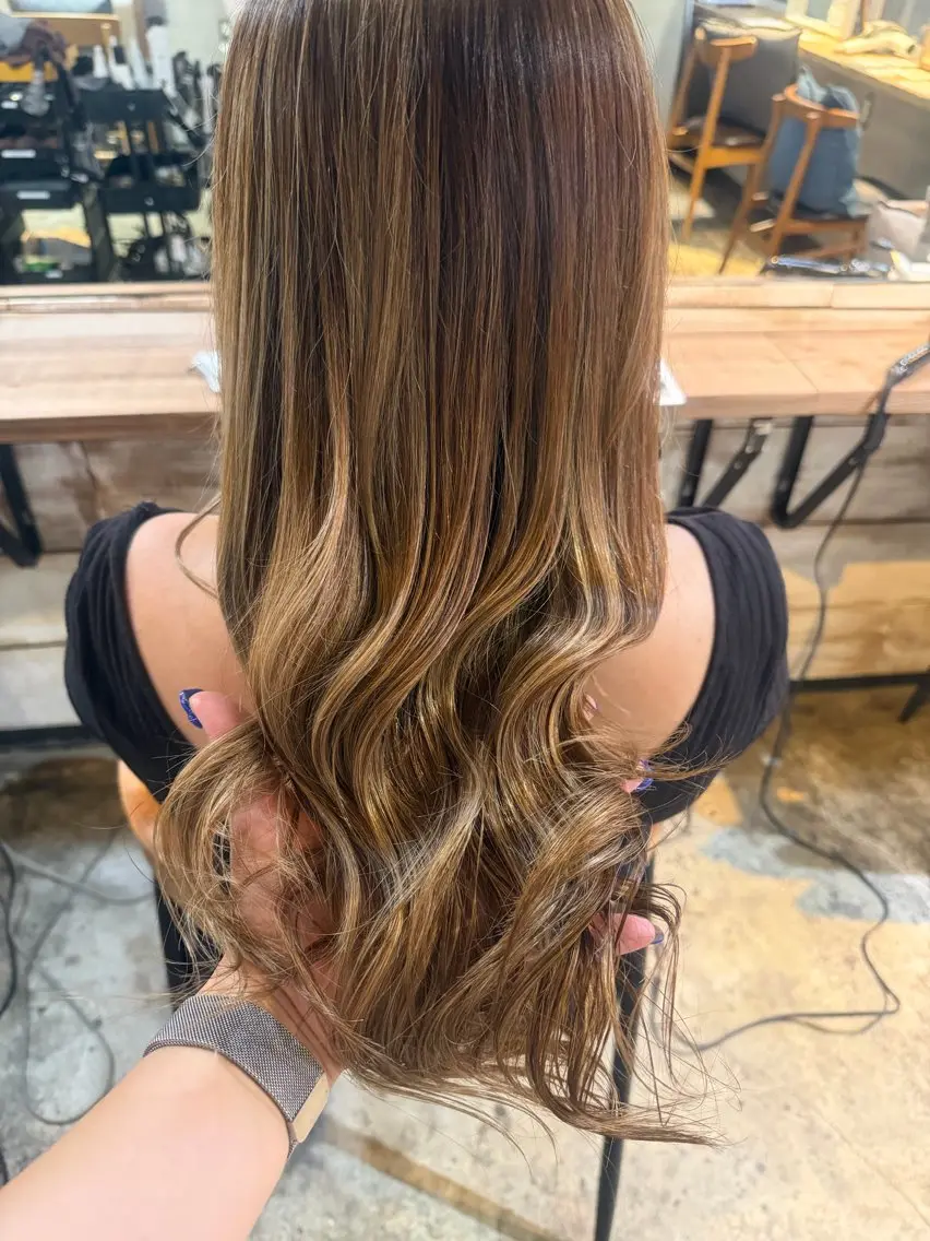 ロング カット ヘアカラー トリートメント 中司 莉菜のヘアスタイル