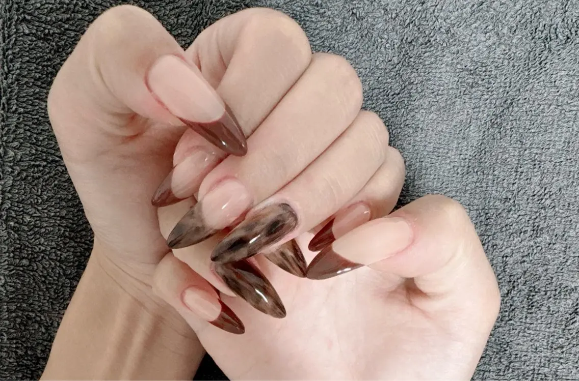 ネイル アニマル柄 ブラウン フレンチネイル ニュアンスネイル carnet nail💅のネイルデザイン