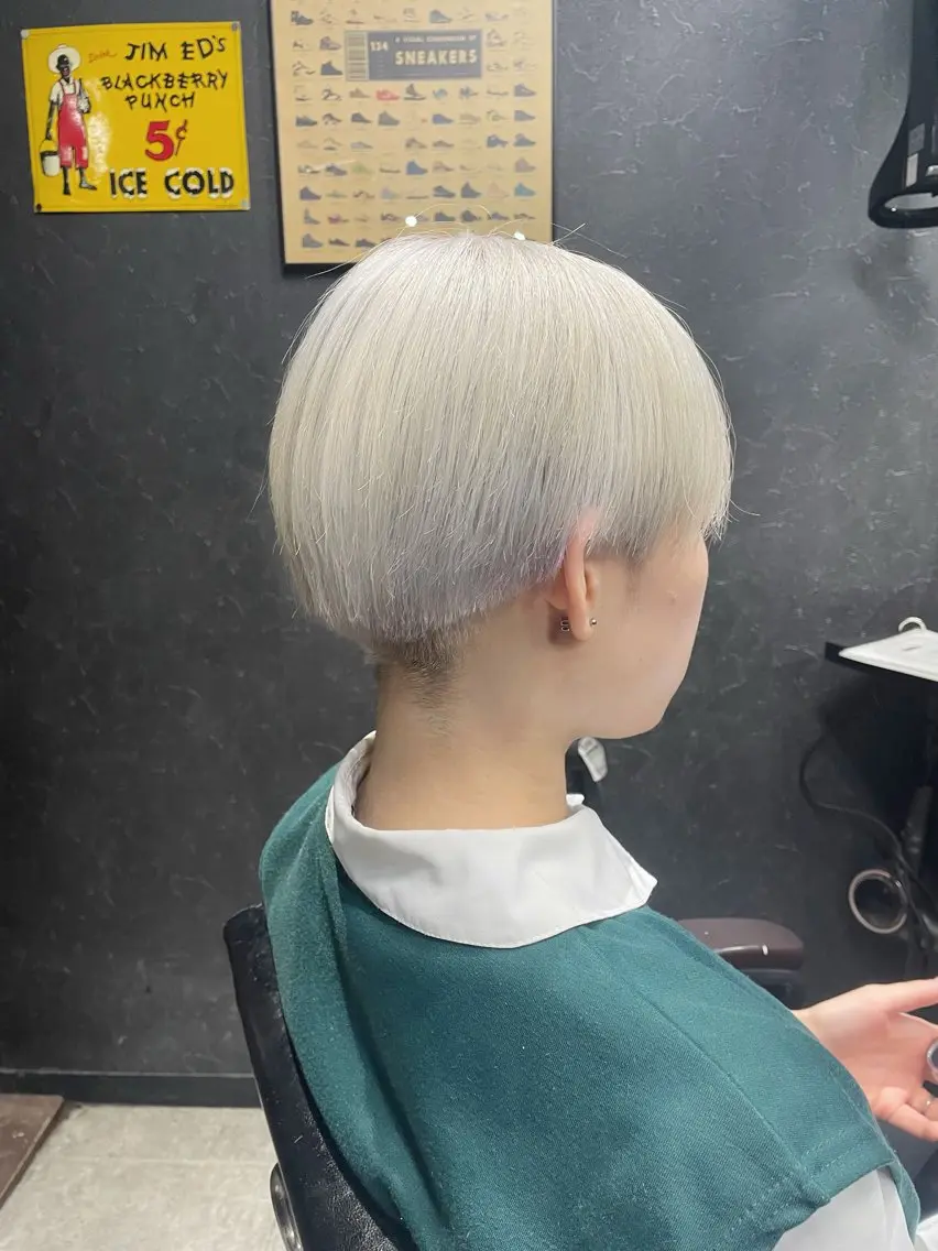 ショート ヘアカラー トリートメント ハイトーン/町田 🫧HANSONのヘアスタイル