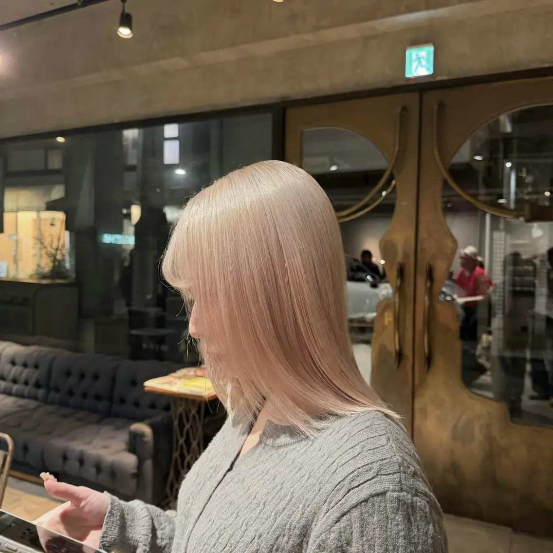 ミディアム カラー ベージュカラー 透明感カラー ホワイトベージュ ⚜️ブリーチ× 透明感✨Hayatoのヘアスタイル