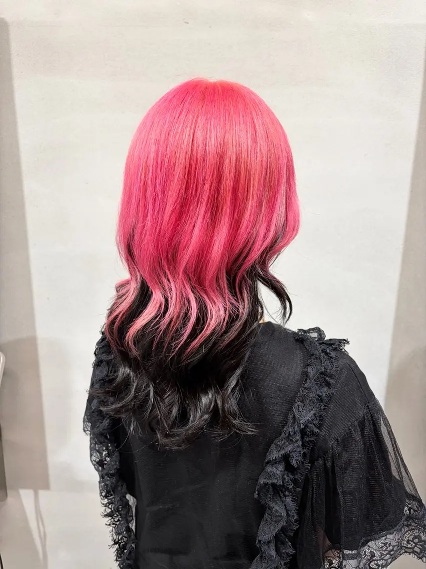 セミロング カラー ブリーチ デザインカラー インナーカラー ピンクカラー ボブ ヘアカラー トリートメント 柏 デザインカラー/ レイヤー🐣シオリのヘアスタイル
