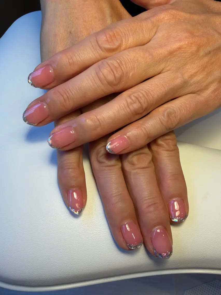 ネイル フレンチネイル ガラスフレンチ Tane💅 Eriのネイルデザイン