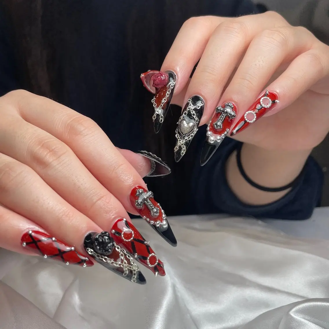 ネイル チークネイル フラッシュネイル フラワーネイル フットネイル ジェルネイル ハンドネイル Rin Nail Shinokuboのネイルデザイン