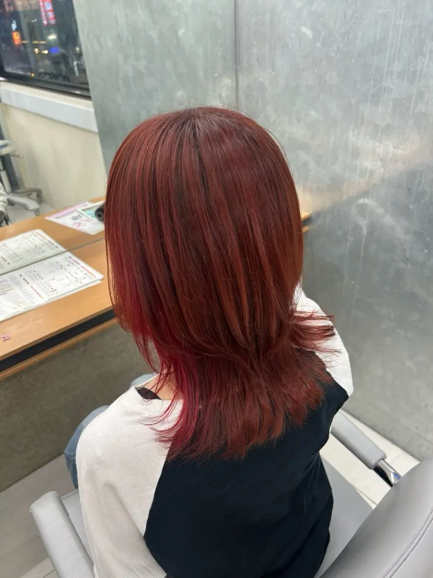 セミロング カラー 坂井 咲月のヘアスタイル