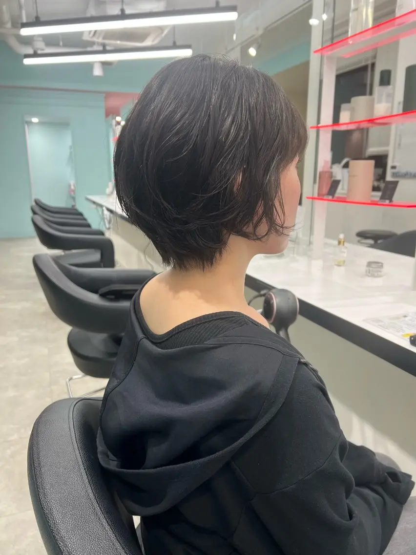 ショート パーマ レイヤー/ダブルカラ ー🎀Sayakaのヘアスタイル