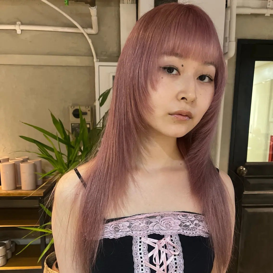 【ダブルカラー】根本ブリーチ（ブリーチ一回込）➕カラー➕外部補修トリートメントの写真