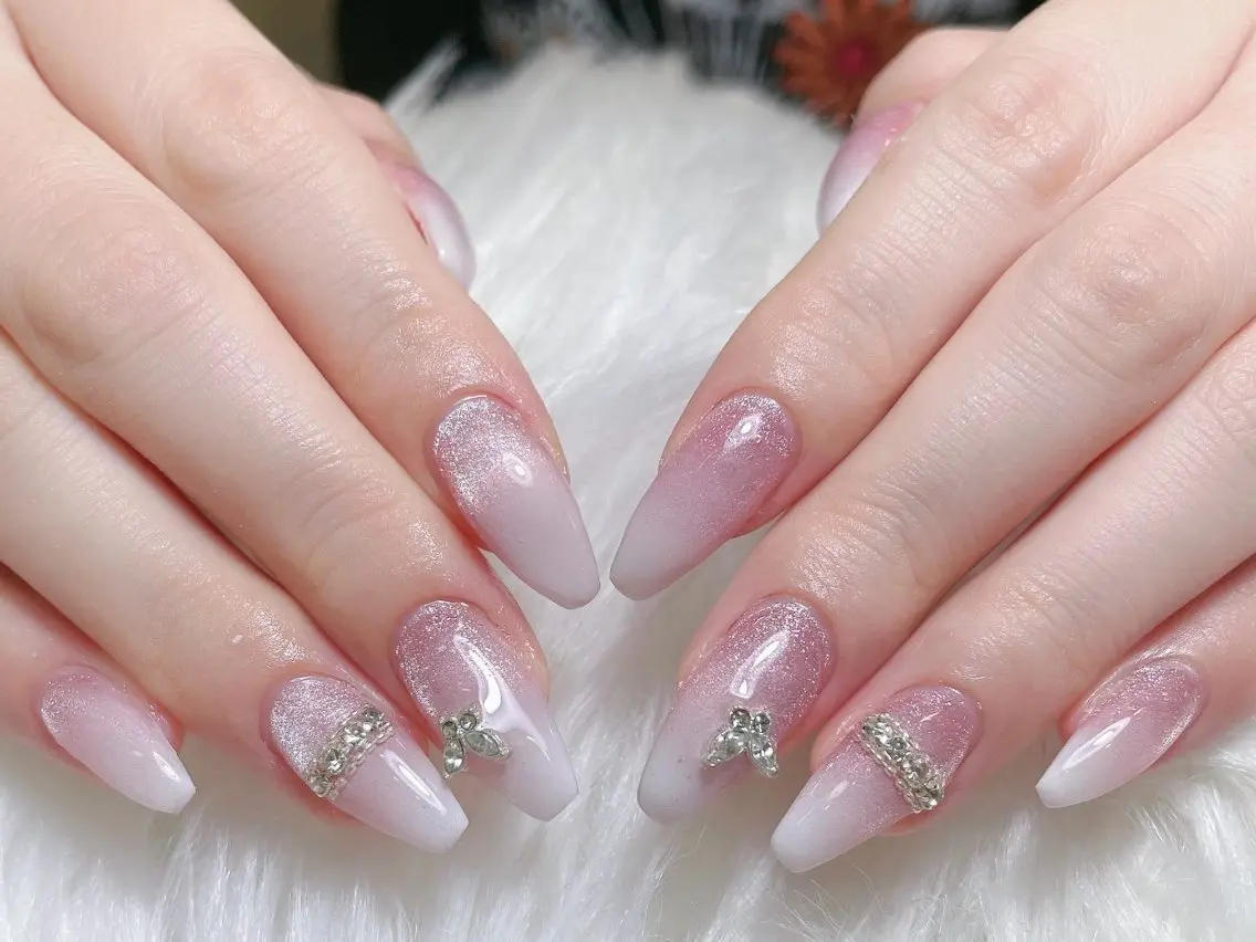 セミロング 韓国風ヘア ハンドネイル ハンドケア HEAVEN Nail 池袋のネイルデザイン