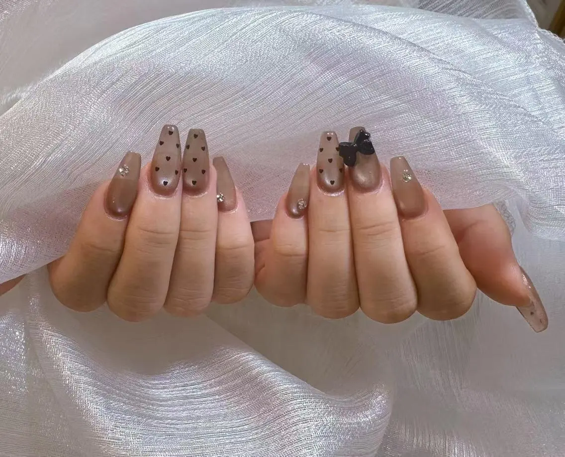ネイル 長さ出し フレンチネイル ジェルネイル ガラスフレンチ 韓国ネイル Hana Bloom Nail💛Rinaのネイルデザイン