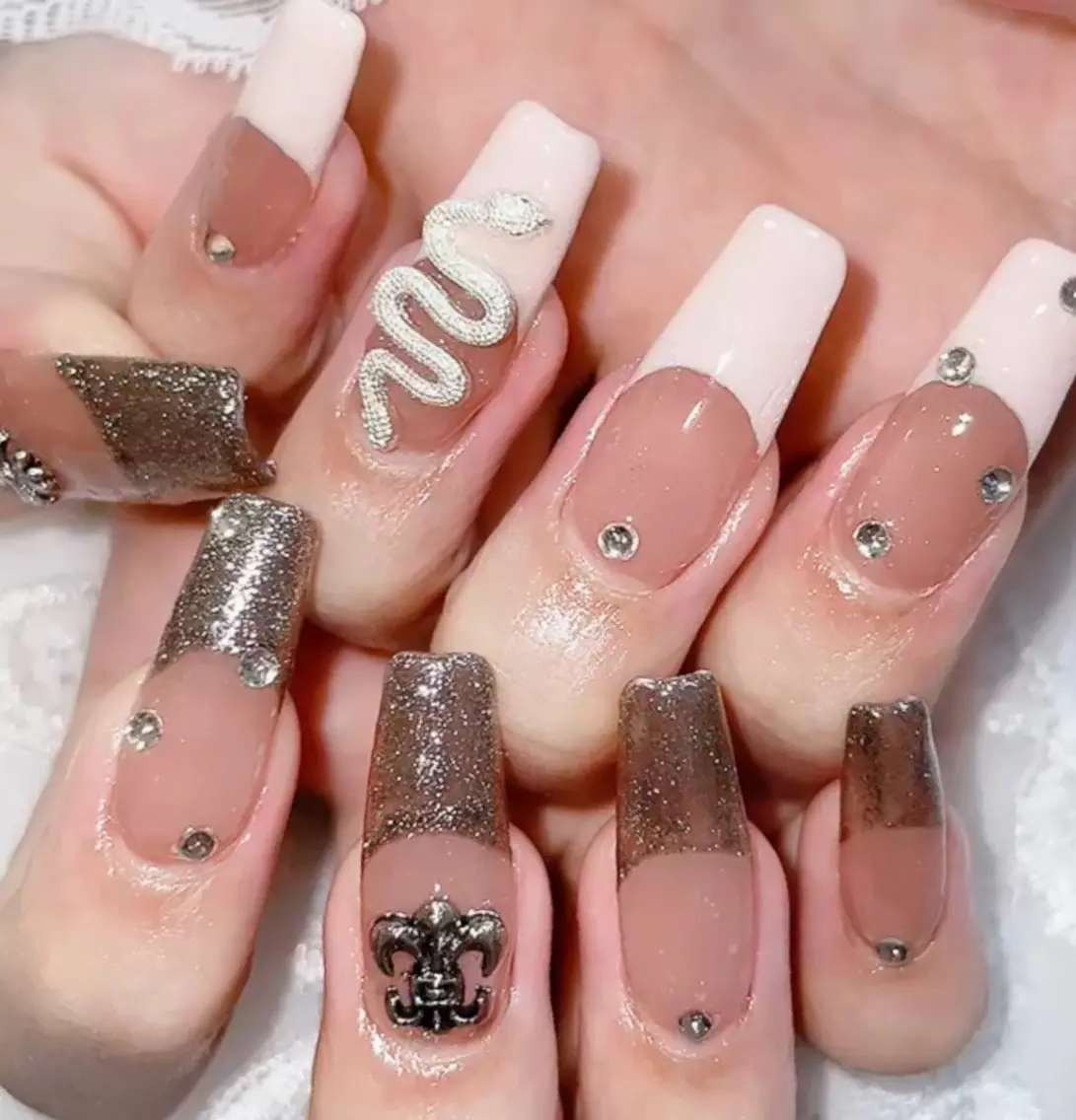 ネイル アートネイル オーロラネイル チークネイル 長さ出し フラッシュネイル misun_ nailのネイルデザイン