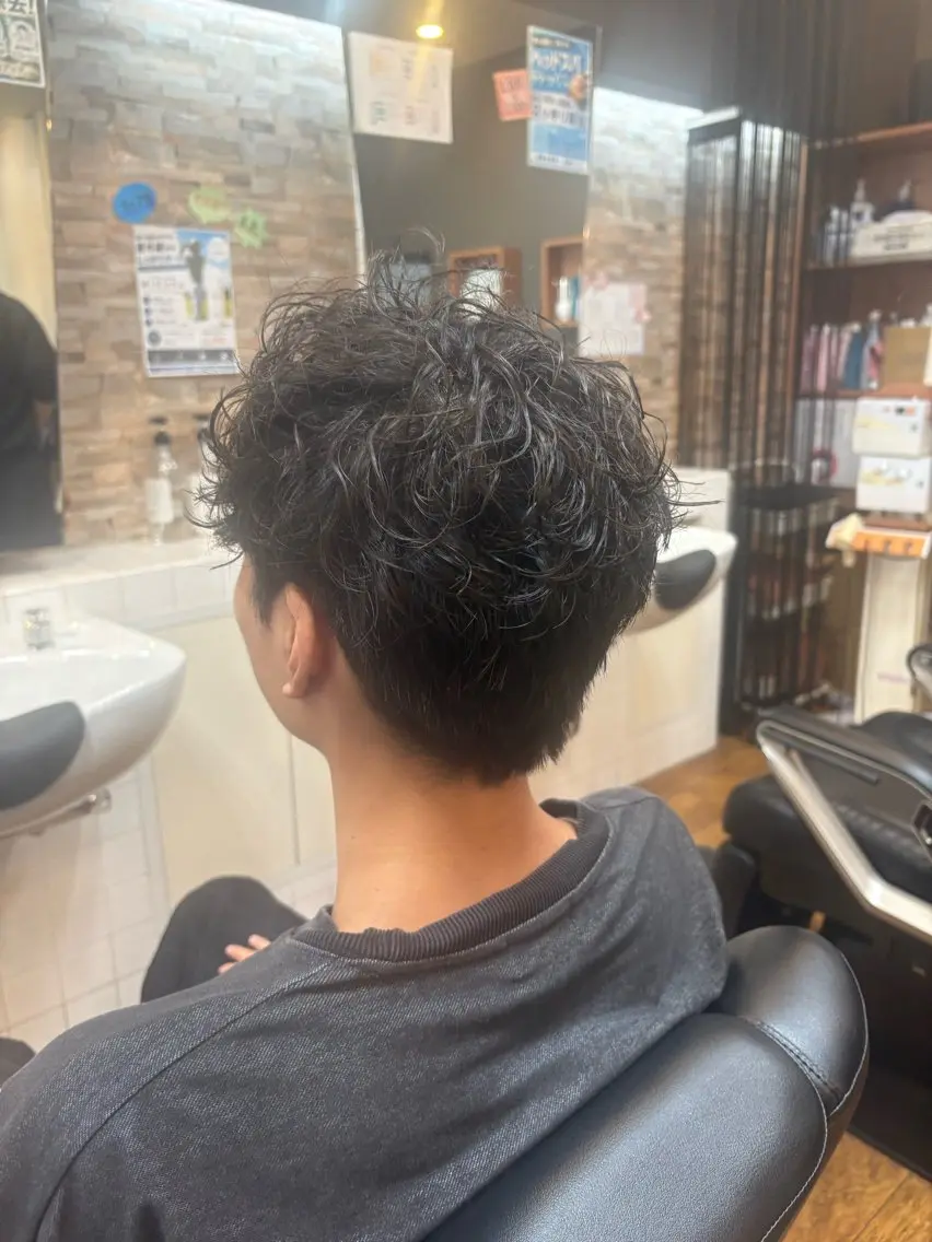 ショート パーマ 小野 伊吹のヘアスタイル