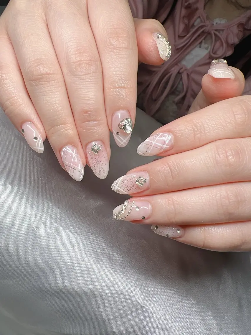 ネイル 長さ出し グラデーション 卒業式 キラキラネイル マグネットネイル ハンドネイル Lee Nailsのネイルデザイン