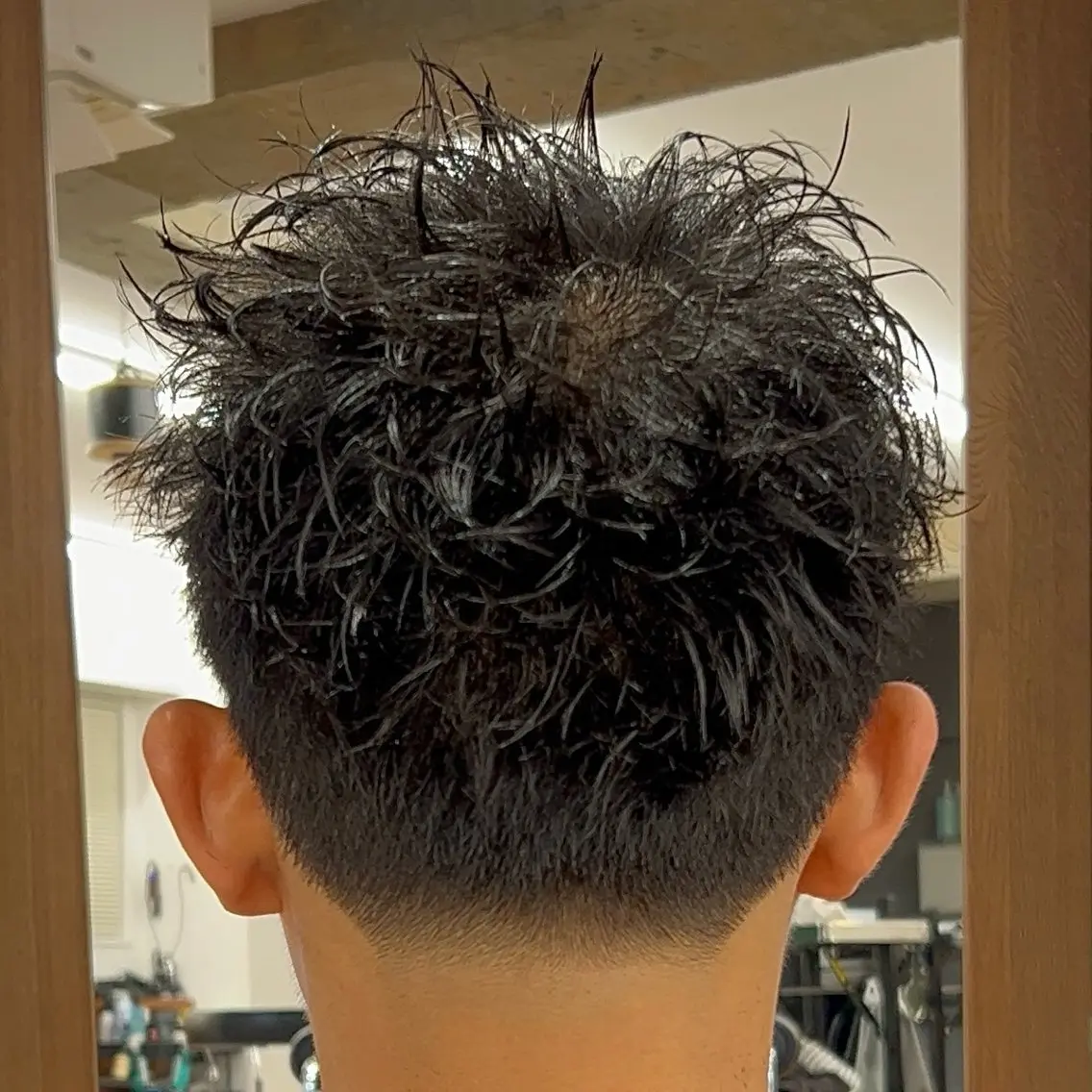 ショート メンズ フェードカット スパイキーショート ショートヘア カット メンズカット✂️ スキンフェード伊藤陸のヘアスタイル