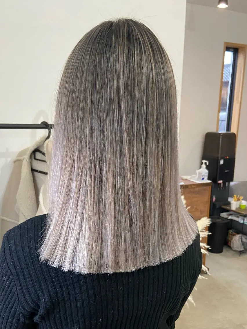 セミロング 榎本 瑞貴のヘアスタイル