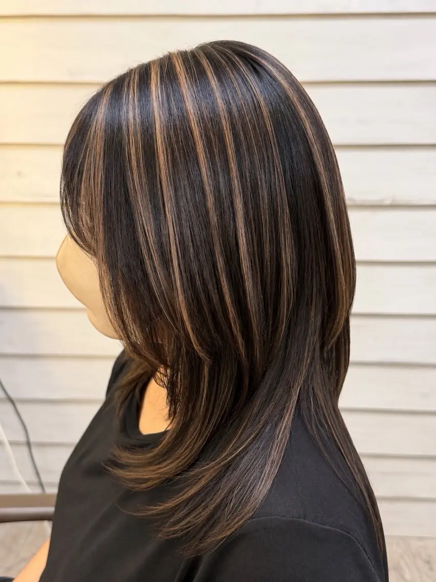 セミロング ハイレイヤー ハイライト レイヤーカット ヘアカラー 寺田 さゆみのヘアスタイル