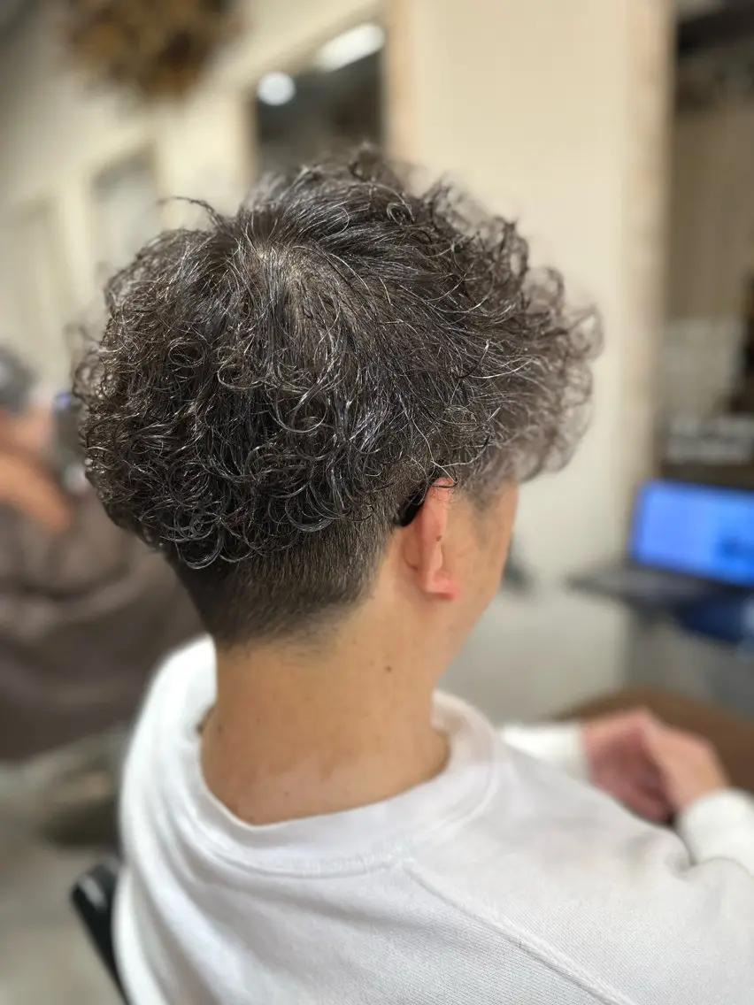 パーマ メンズ カット ヘアカラー パーマ 縮毛矯正 トリートメント ヘッドスパ ヘアセット 福西晃希 【艶髪・髪質改善】のヘアスタイル