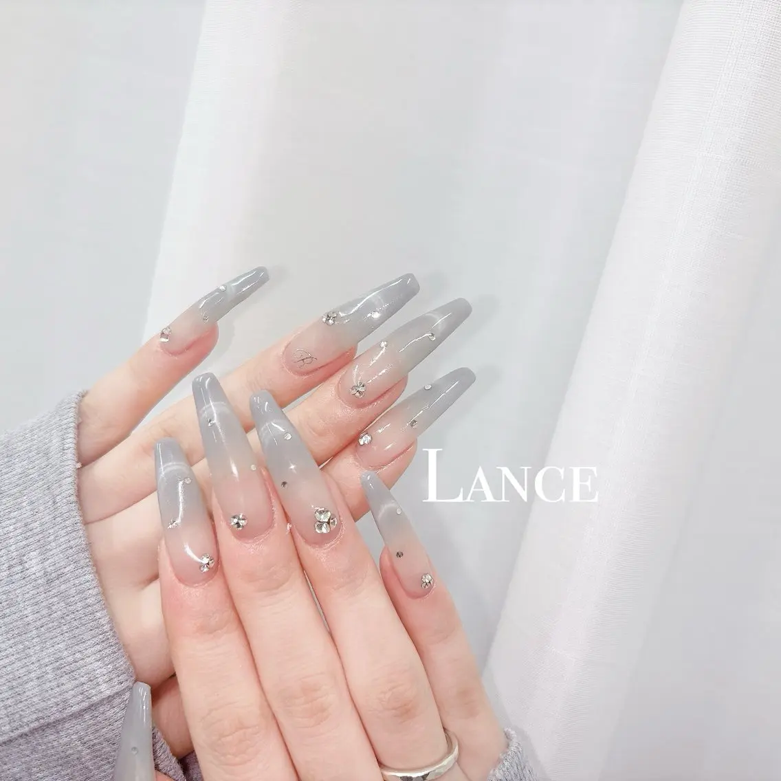 ネイル オーロラネイル フットネイル 氷ネイル・うるうるネイル キラキラネイル 韓国ネイル Lance nailのネイルデザイン