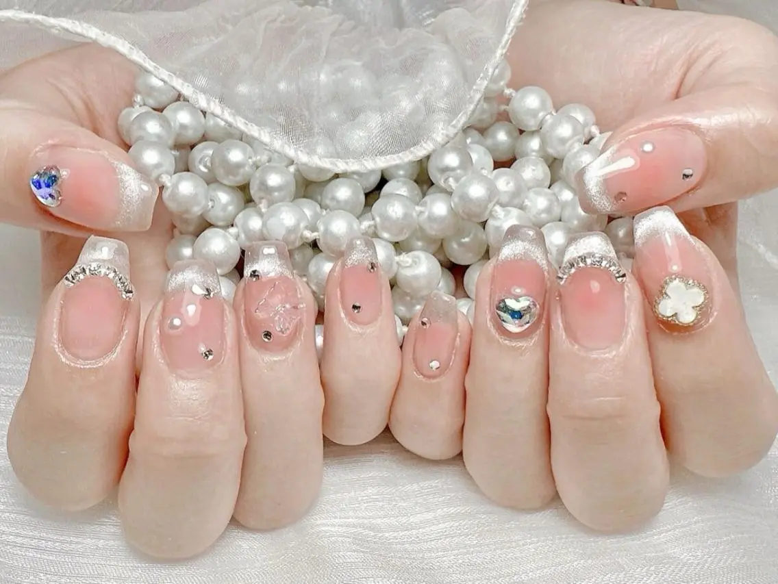 ネイル Aurum nailのネイルデザイン