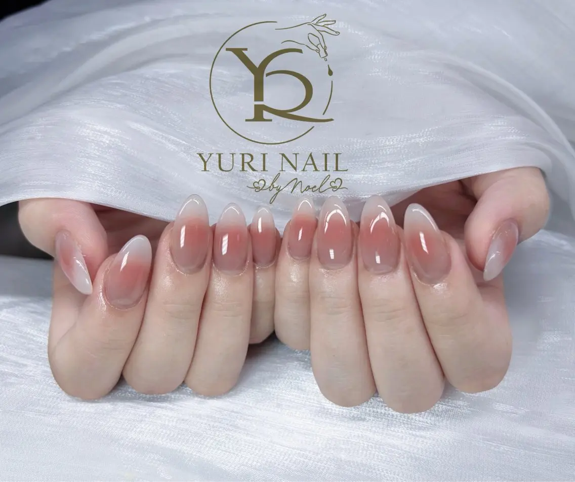 ネイル ハンドネイル フットネイル ハンドケア YURI Nail NARITAのネイルデザイン