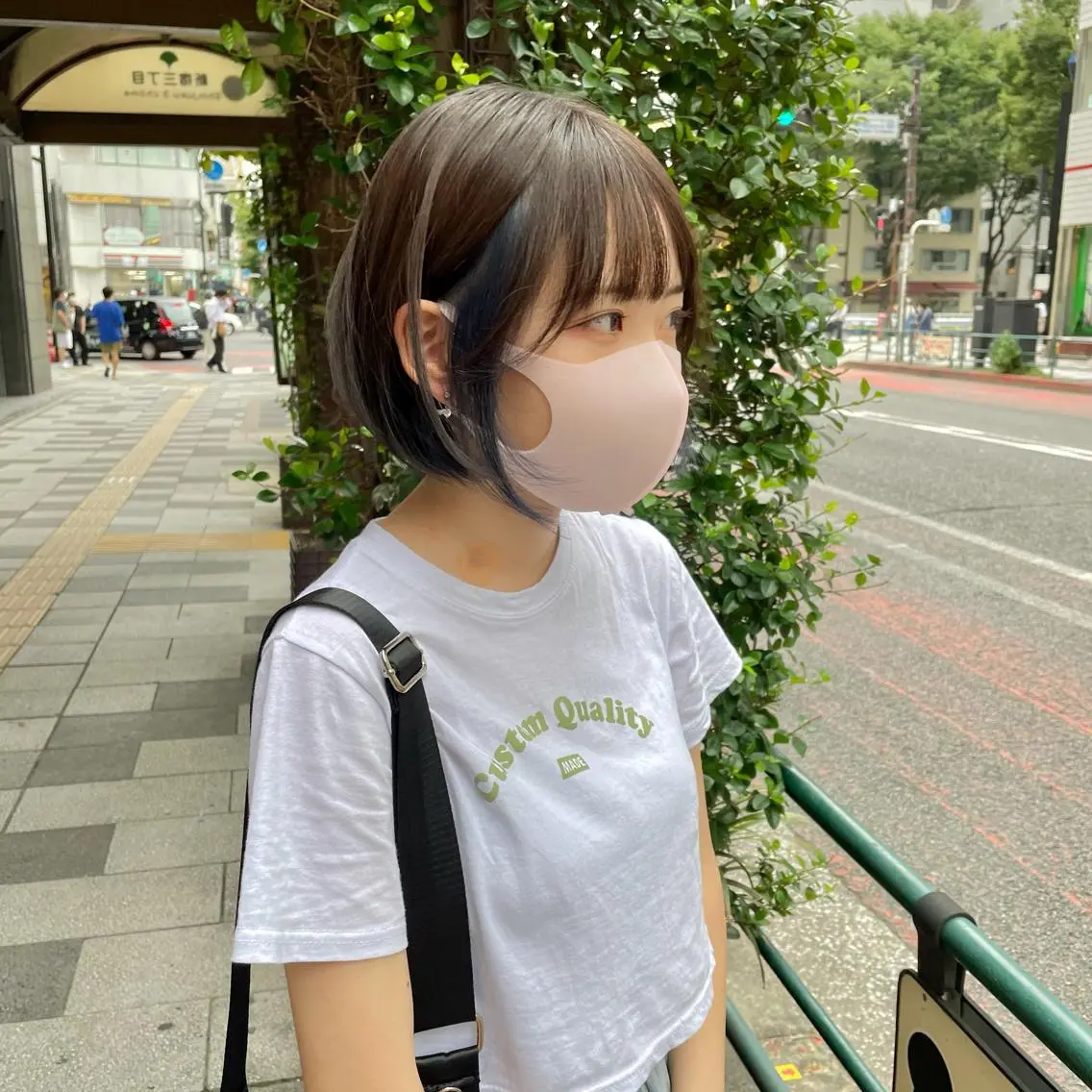 ショート カラー ブルーカラー インナーカラー カット ヘアカラー メンズカット メンズパーマのヘアスタイル
