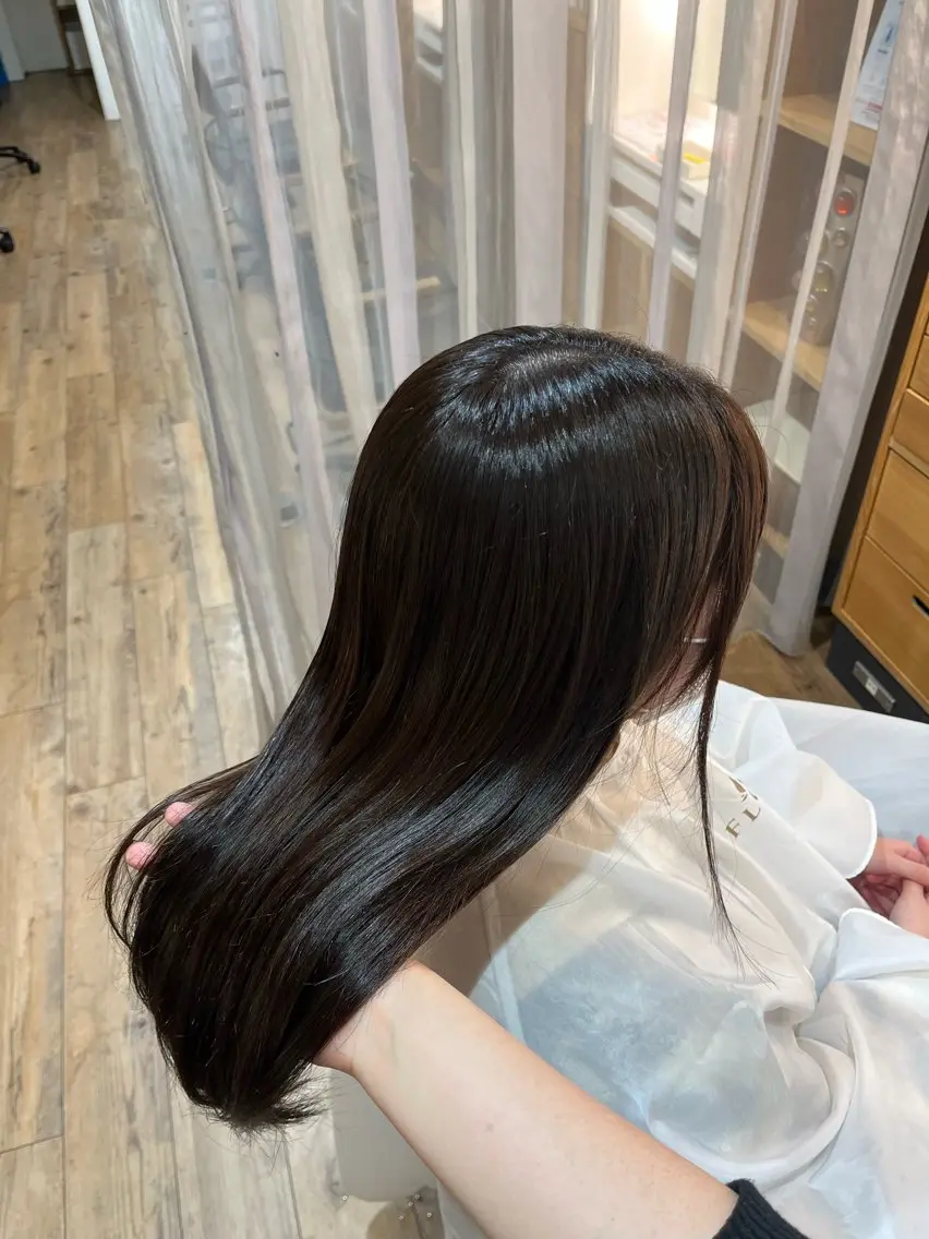 セミロング ヘアカラー 日置 はる菜のヘアスタイル