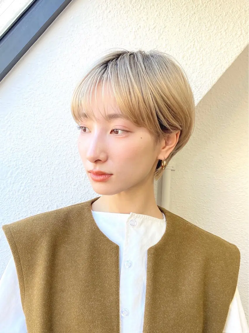 ショート カラー うる艶カラー× ハイトーン/miuのヘアスタイル