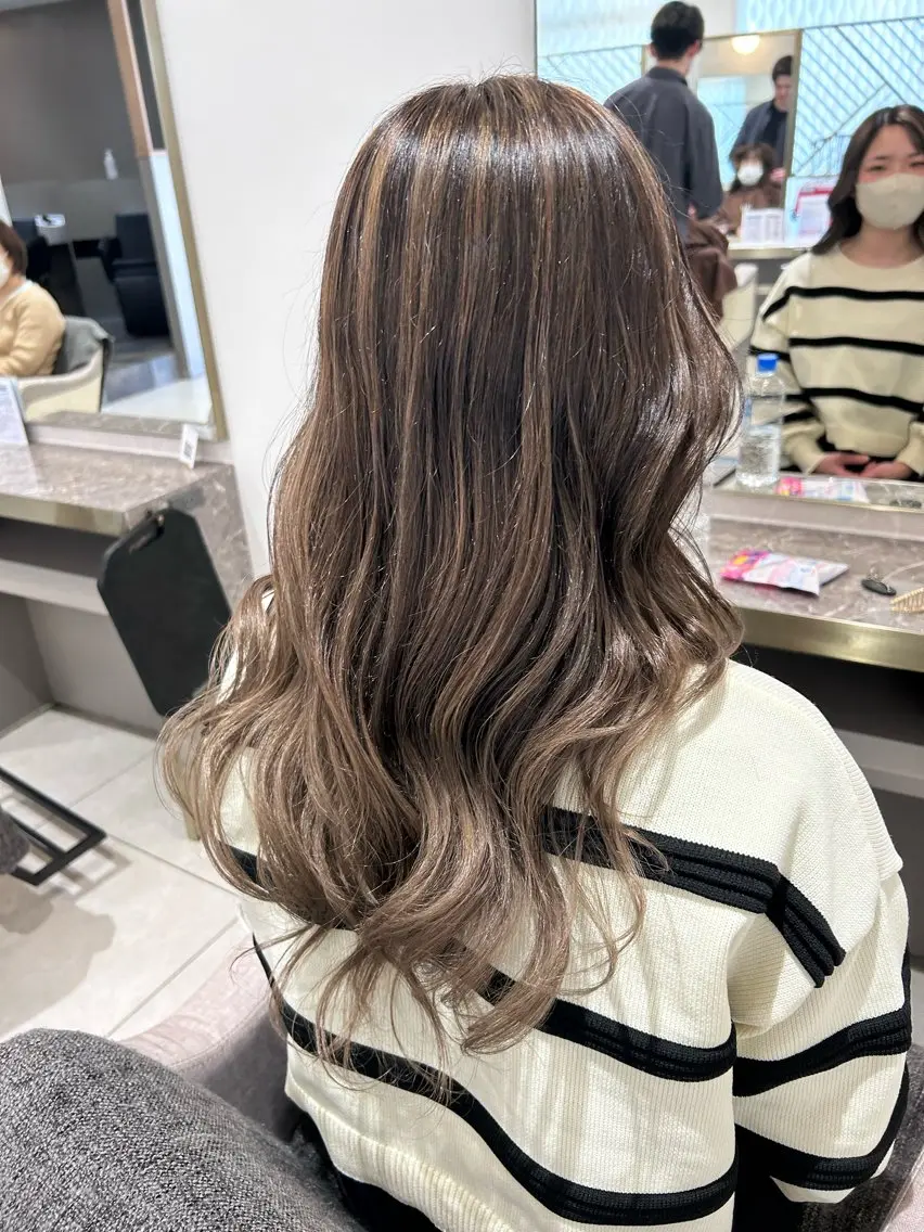 ロング カラー バレイヤージュ ブリーチ ダブルカラー 髪質改善 韓国風ヘア カット ヘアカラー 渡辺　亮/ 白髪ぼかし/髪質改善のヘアスタイル
