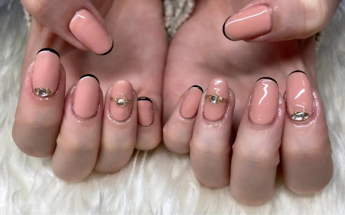 ネイル フレンチネイル ジェルネイル ニュアンスネイル パラジェル 冬ネイル Nail&eye Belire 新宿のネイルデザイン
