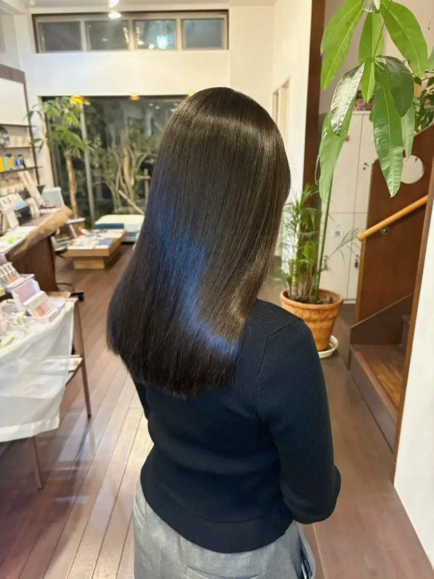 ロング 髪質改善 カット 縮毛矯正 トリートメント 出水 裕大のヘアスタイル