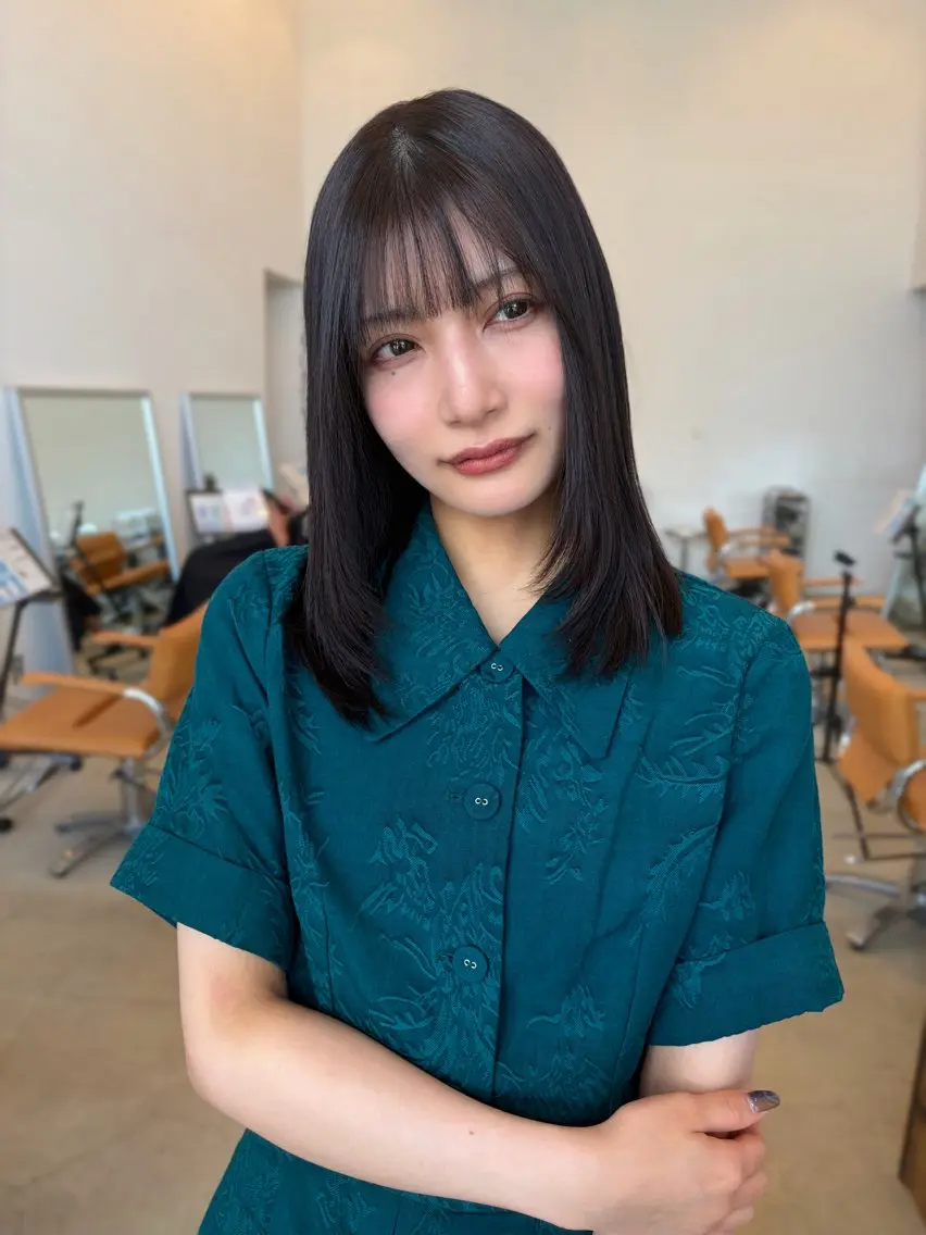 ミディアム ヘアカラー 羽鳥 菜々子のヘアスタイル