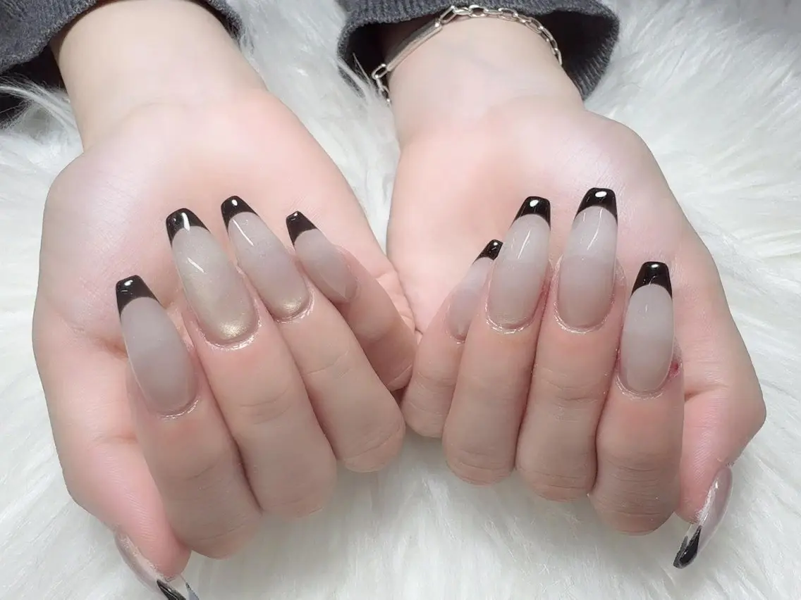 ネイル 韓国ネイル マグネットネイル ニュアンスネイル オフィスネイル ワンカラーネイル ハンドネイル Hana Rose Nailのネイルデザイン