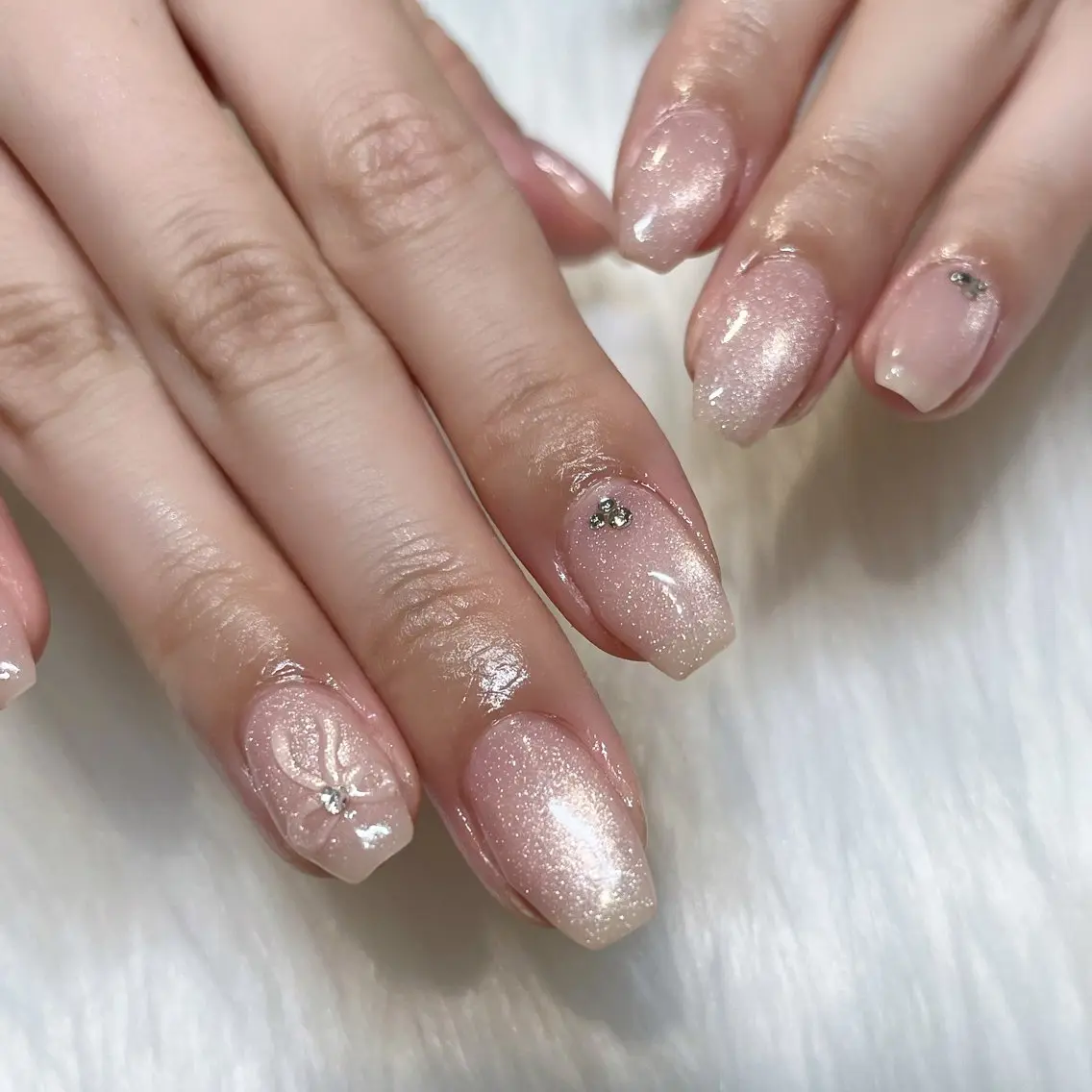 ネイル アートネイル ガーリー 韓国ネイル 持ち込み ワンホンネイル KOKONA 🎀のネイルデザイン